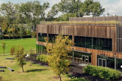 Akademeia High Shool Luksus Nyheder