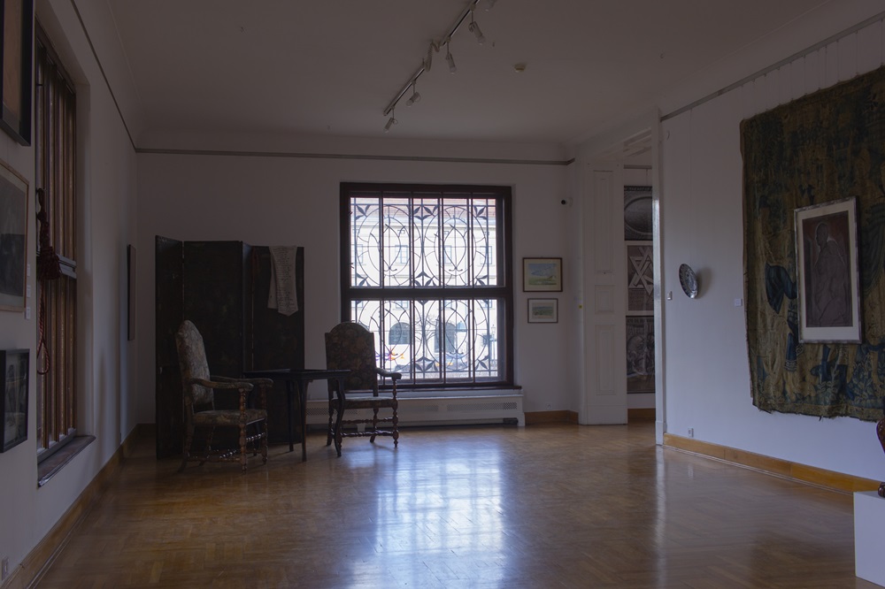 Uorden i paladset. Franciszek Starowieyski i Krakow igen - udstillingsdokumentation