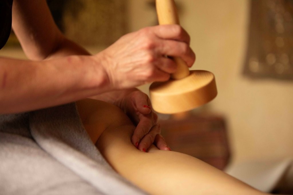 Maderoterapi i Biovital SPA p&aring; Manor House Hotel