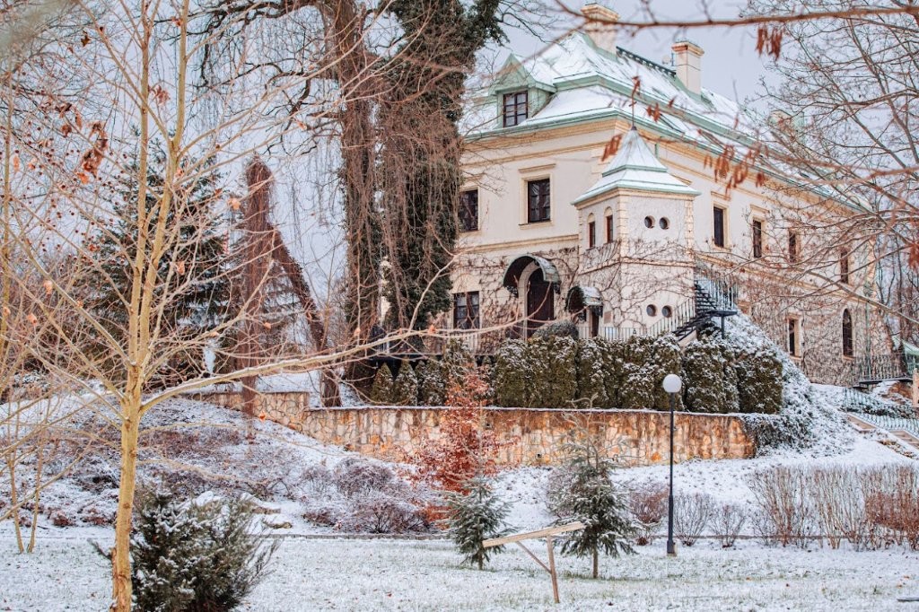 Odrowąż-paladset om vinteren