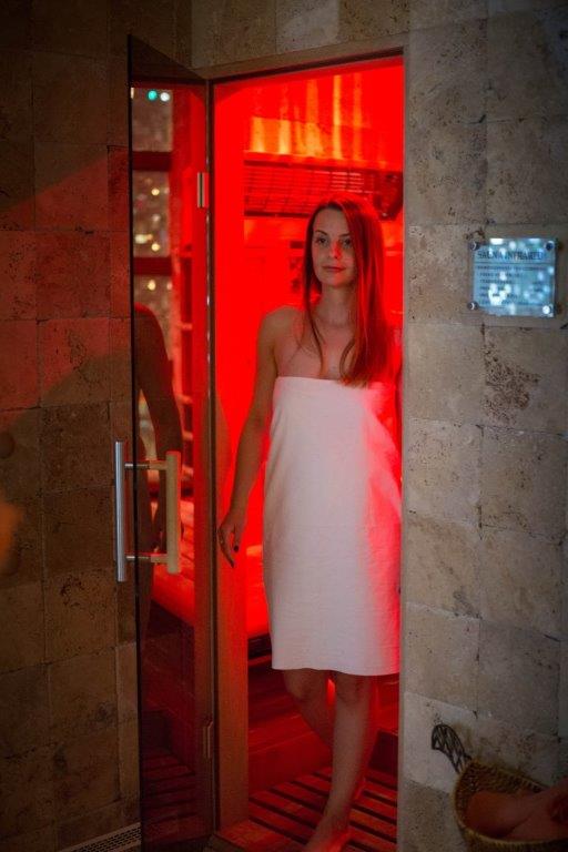 Saunagus styrker immunforsvaret, forbedrer blodcirkulationen, lindrer muskelsp&aelig;ndinger, reducerer stress, forbedrer hum&oslash;ret og hudens tilstand.