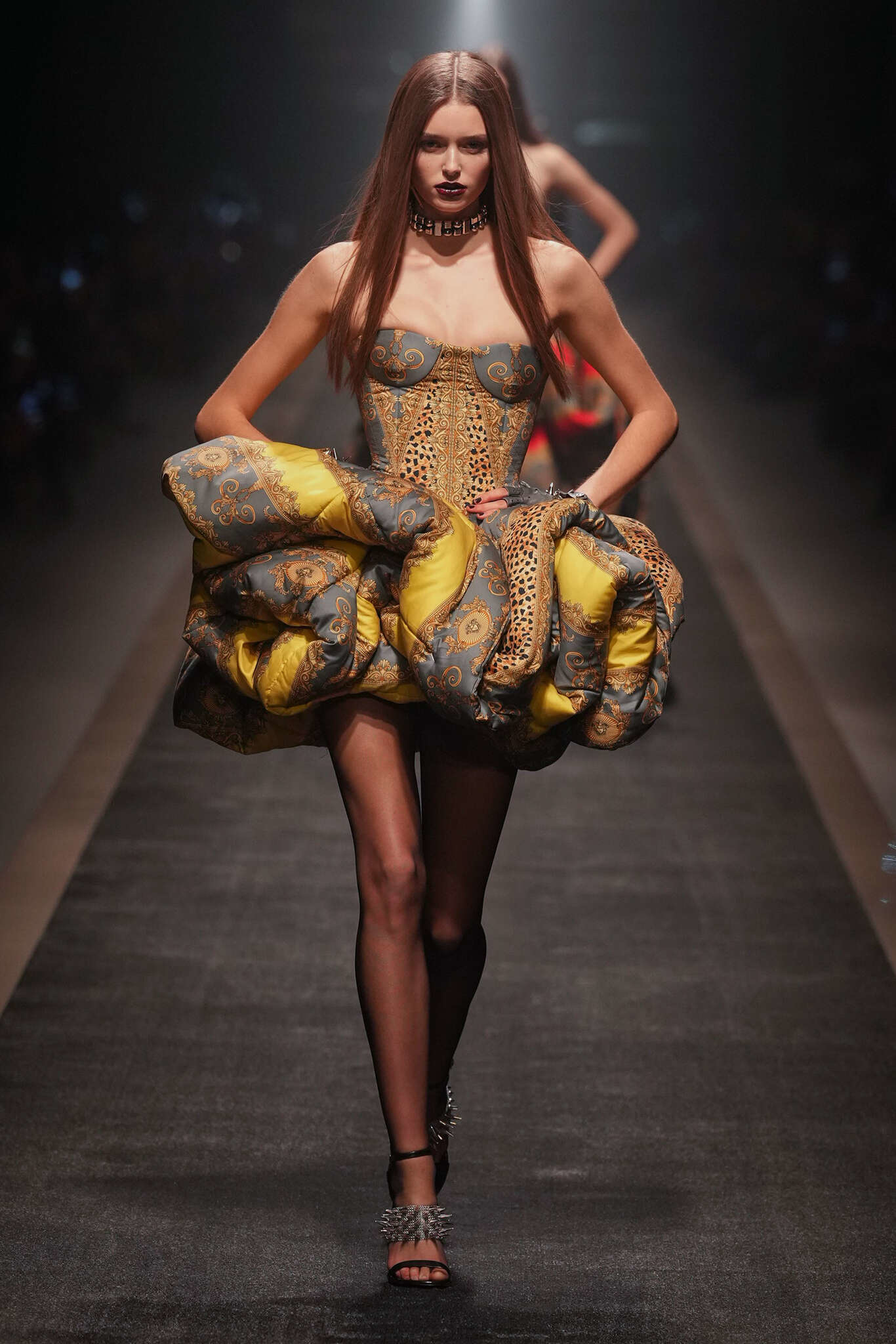 Seneste=Versace show