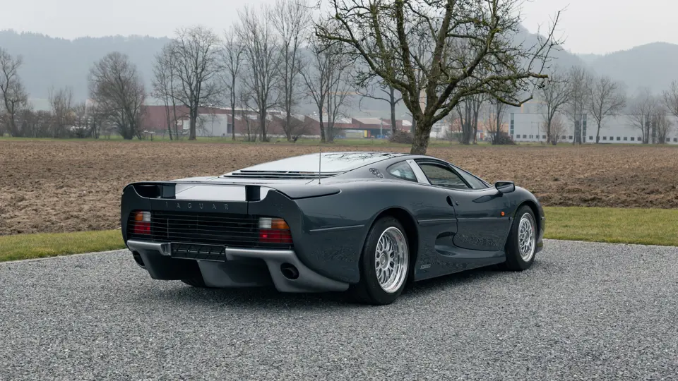 Unik Jaguar Xi220 p&aring; auktion hos Sothebys2