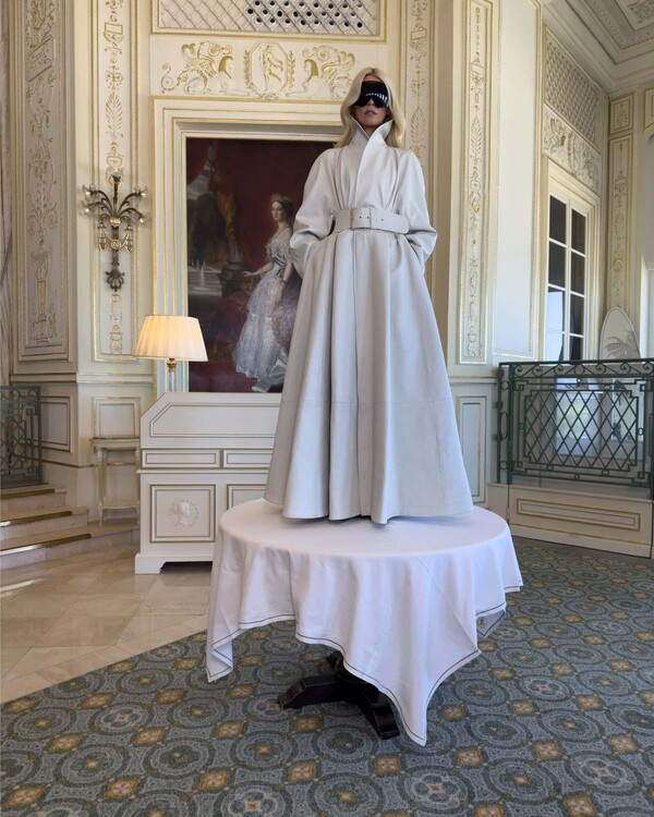 Balenciaga-kampagne med Claudia Schiffer9