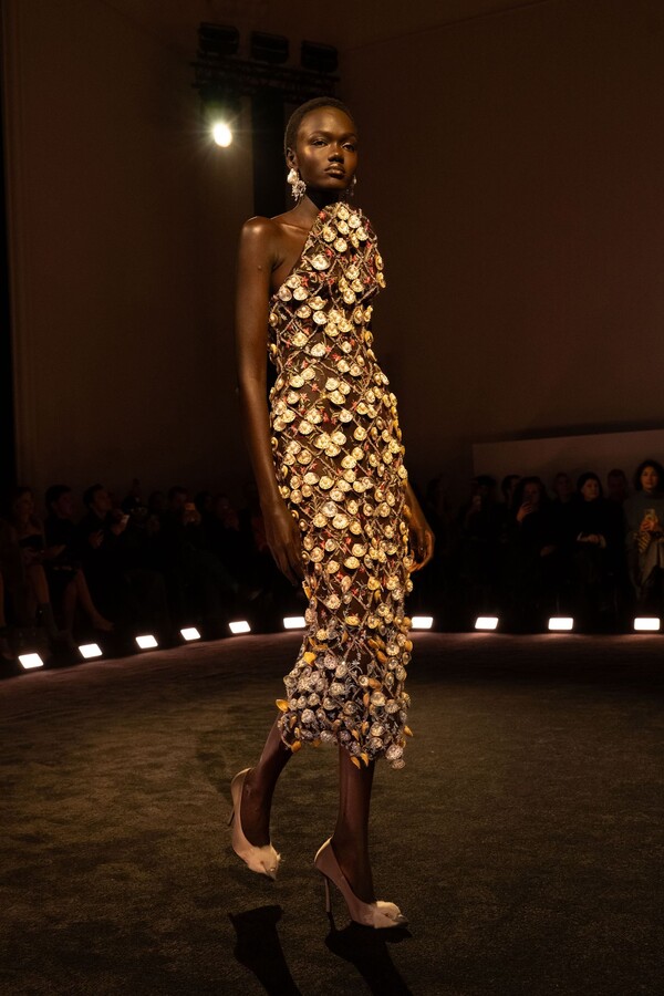 Schiaparelli For&aring;r 2026 Agoni I Ekstase Haute Couture Som Levende Kunst3