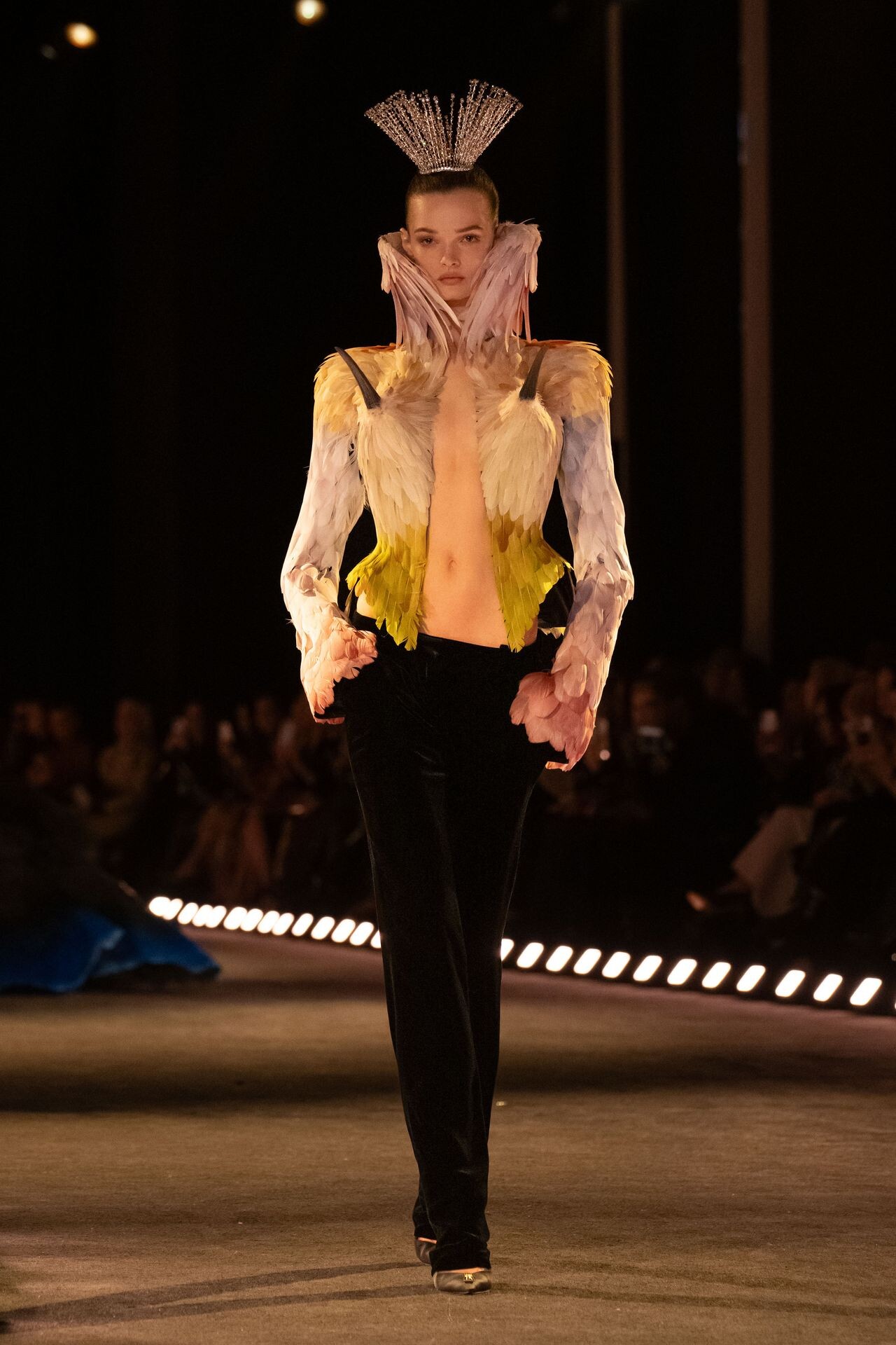 Schiaparelli For&aring;r 2026 Agoni I Ekstase Haute Couture Som Levende Kunst12