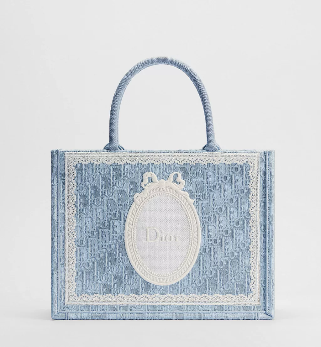 Dior Book Tote N&aring;r Bogen Bliver Mode61